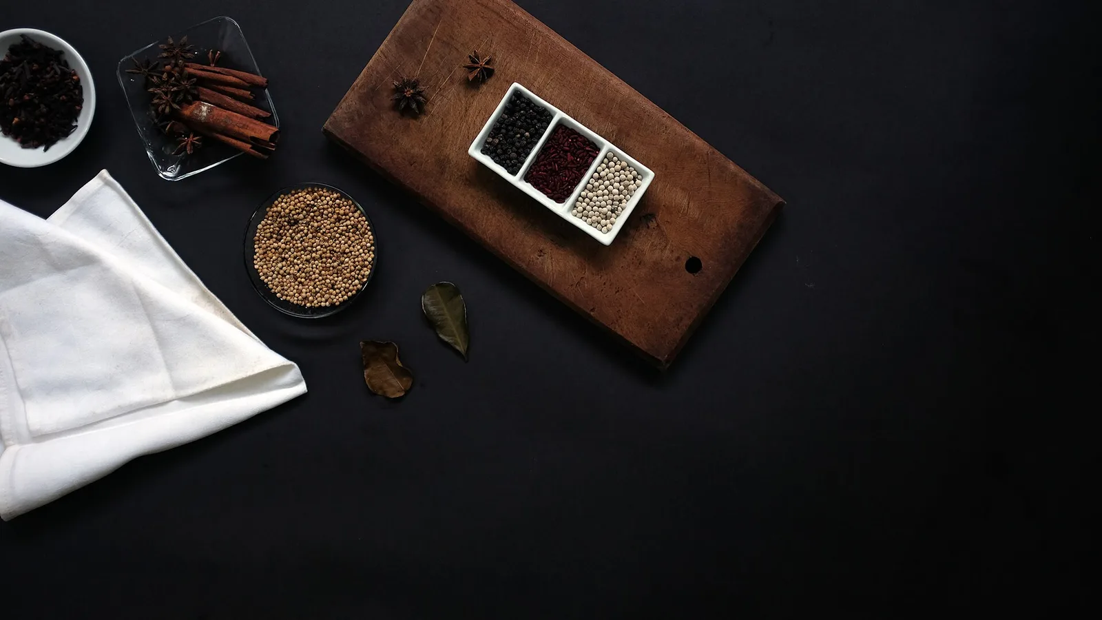 عکس مرتبط با سرماخوردگی — سرماخوردگی در طب سنتی؛ گیاه عطار و سخن حکما