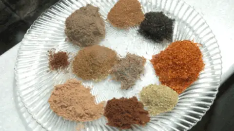 عکس مرتبط با آبریزش بینی — آبریزش بینی در طب سنتی؛ علت، گیاه و دمنوش خانگی