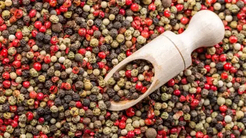 عکس مرتبط با کبد چرب — کبد چرب در طب سنتی؛ گیاهان و دمنوش‌های کمکی