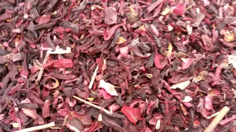 عکس مرتبط با سرماخوردگی کودکان — سرماخوردگی کودکان در طب سنتی؛ علت، گیاه و دمنوش خانگی