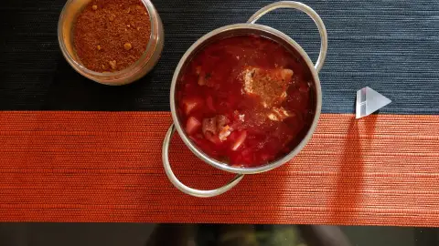 عکس مرتبط با ترش کردن — ترش کردن در طب سنتی؛ علت، گیاه و دمنوش خانگی